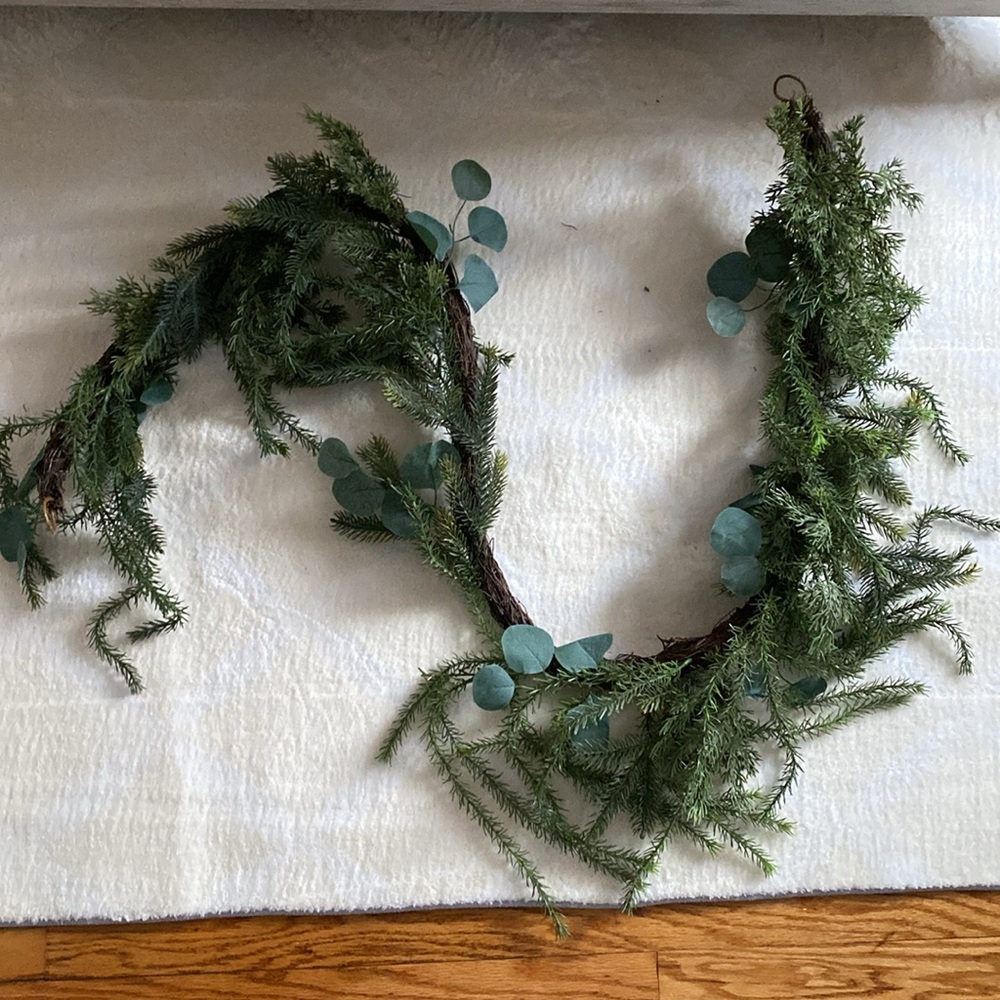 6ft hanging Pine Garland